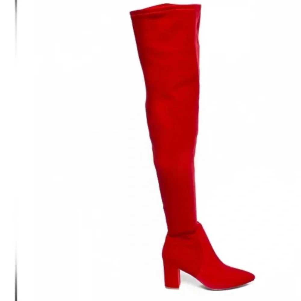 New in Box SMASH Malia over knee boots